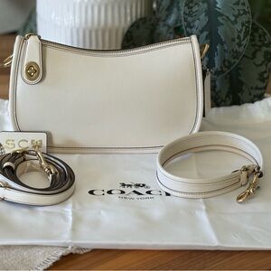 NWOT COACH SWINGER IN CHALK FULL SIZE